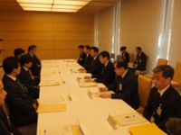 硫黄島関係府省連絡会議で議長として挨拶。
