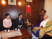 藤田隆乗貫首と面会（平成25年2月　川崎大師）.JPG