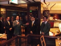 創生『日本』長崎県支部新年交流会懇親会にて。（平成24年1月　長崎市）.JPG