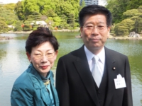 園遊会に出席。（平成25年4月18日　赤坂御苑）