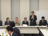 創生『日本』勉強会冒頭で幹事長として挨拶する衛藤議員（平成２８年３月１４日　衆２・議員会館）