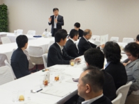障害児者問題調査会で冒頭挨拶をする衛藤議員（平成２８年５月１１日　自民党本部）