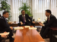 細田総務会長へ障害者による文化芸術活動の推進に関する法案説明（平成28年11月15日党本部）